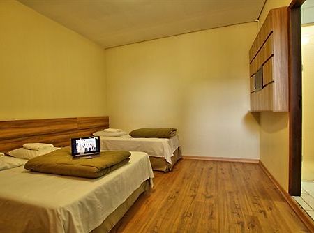 Hostel Roma Curitiba Ngoại thất bức ảnh